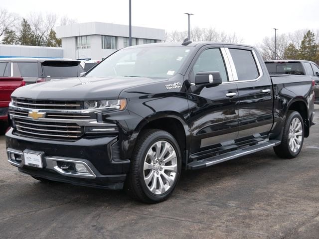 Used 2021 Chevrolet Silverado 1500 High Country with VIN 1GCUYHELXMZ452048 for sale in Wayzata, Minnesota
