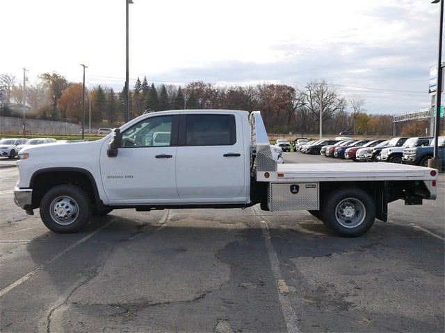 2025 Chevrolet Silverado 3500HD Work Truck's photo