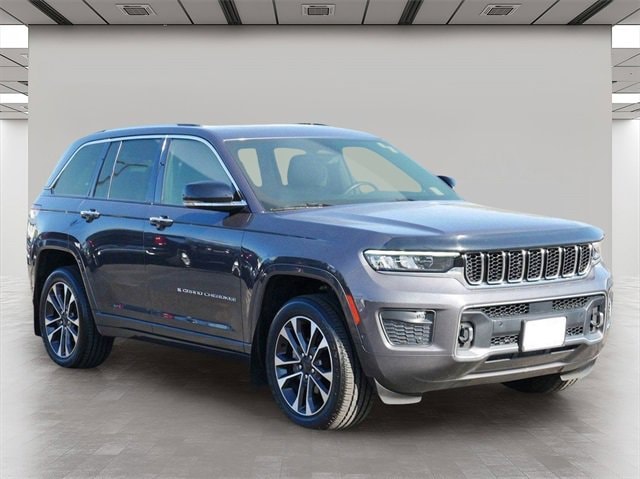 2022 Jeep Grand Cherokee Overland's photo