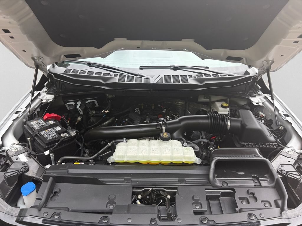 2025 Ford F-150 XLT - Photo 13