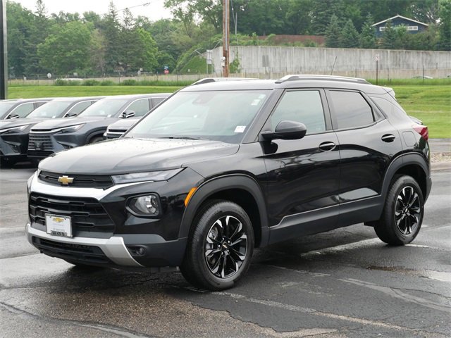 Used 2023 Chevrolet TrailBlazer LT with VIN KL79MRSL6PB010972 for sale in Wayzata, Minnesota