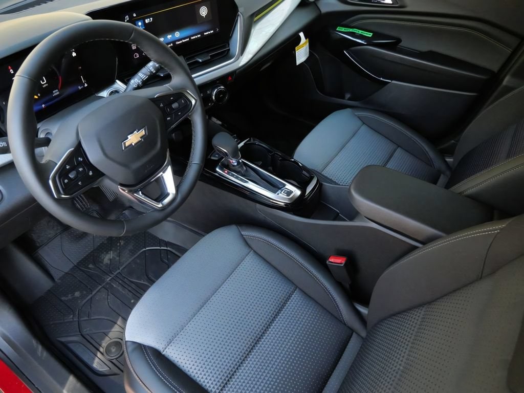 2026 Chevrolet Trax LT - Photo 13
