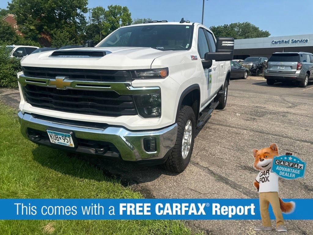 Used 2024 Chevrolet Silverado 2500HD LT with VIN 1GC4YNE70RF128620 for sale in Wayzata, Minnesota