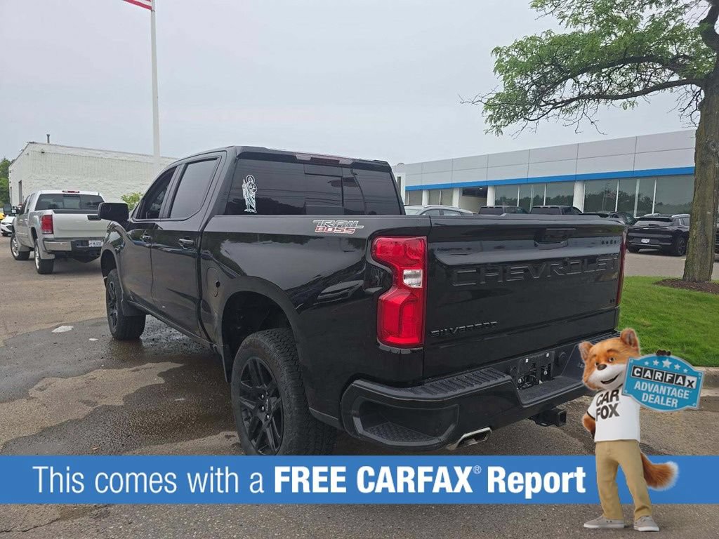 Used 2025 Chevrolet Silverado 1500 LT Trail Boss with VIN 3GCUKFED9SG147149 for sale in Wayzata, Minnesota
