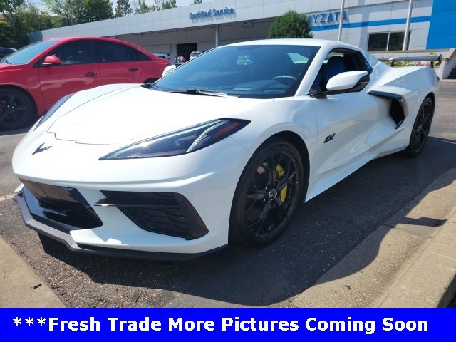 2023 Chevrolet Corvette Stingray 3LT photo 2