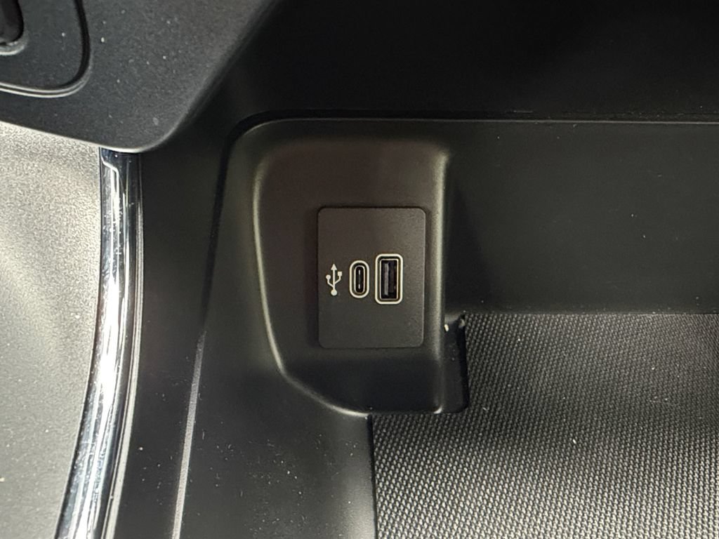 2025 Ford F-150 XLT - Photo 26
