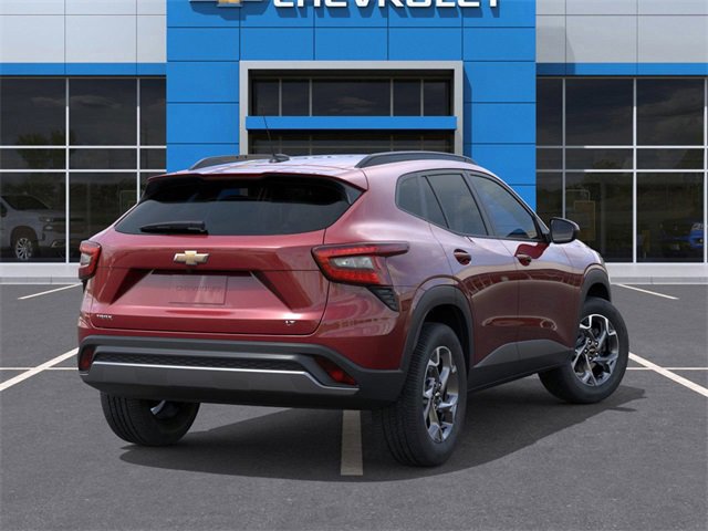 2025 Chevrolet Trax LT photo 4