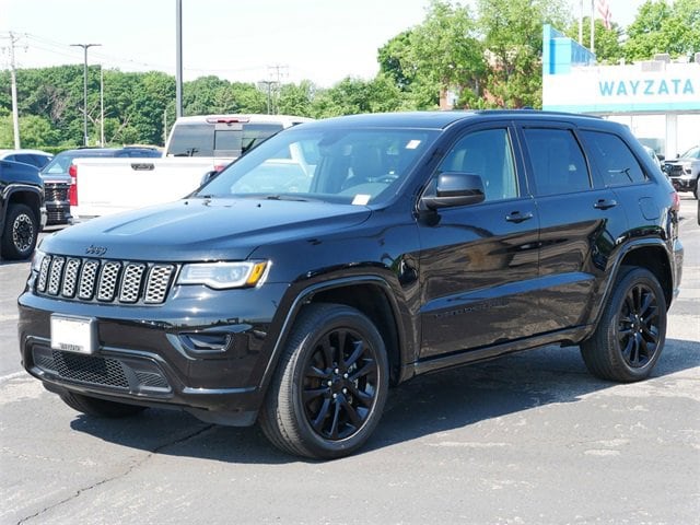 Used 2022 Jeep Grand Cherokee WK Laredo X with VIN 1C4RJFAG2NC145601 for sale in Wayzata, Minnesota