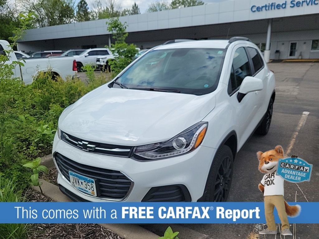 Used 2022 Chevrolet Trax LT with VIN KL7CJPSM6NB568832 for sale in Wayzata, Minnesota