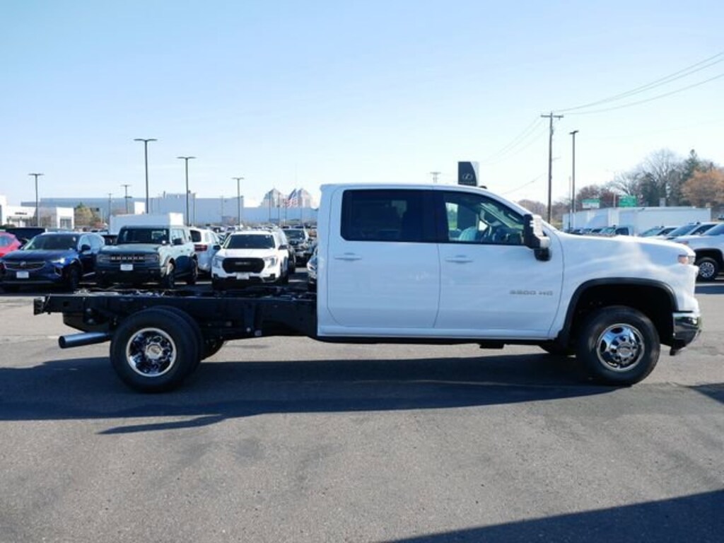 New 2026 Chevrolet Silverado 3500 HD Chassis Cab LT Truck