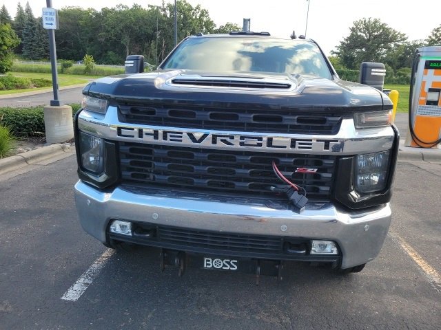 Used 2020 Chevrolet Silverado 2500HD LT with VIN 1GC5YNE71LF325842 for sale in Wayzata, Minnesota
