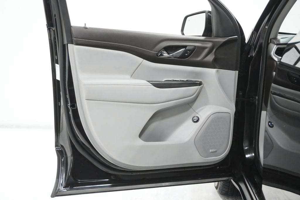 2023 GMC Acadia SLT - Photo 15