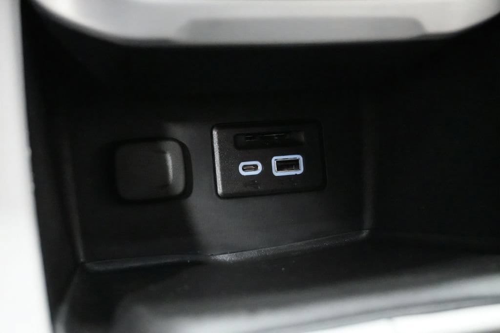 2023 GMC Acadia SLT - Photo 28