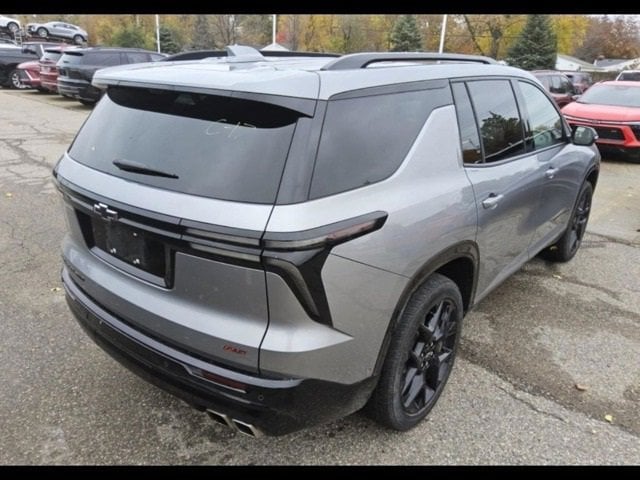 Used 2024 Chevrolet Traverse RS with VIN 1GNEVLKS2RJ163187 for sale in Wayzata, Minnesota