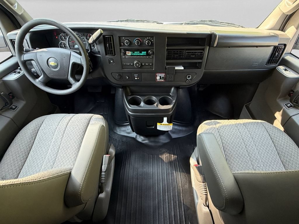 2026 Chevrolet Express Cargo Work Van - Photo 15