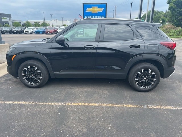Used 2023 Chevrolet TrailBlazer LT with VIN KL79MRSL6PB010972 for sale in Wayzata, Minnesota