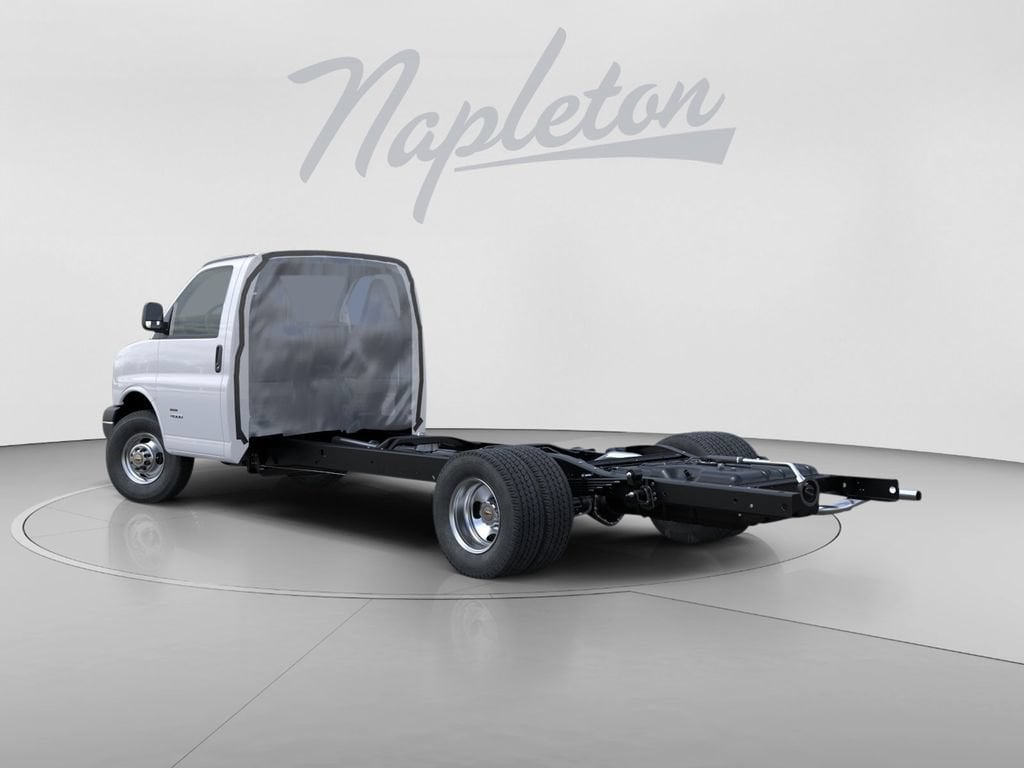 New 2026 Chevrolet Express Cutaway 3500 1WT Cutaway Van