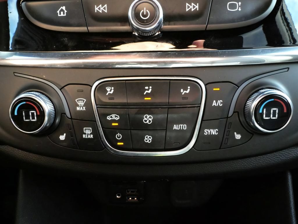 2023 Chevrolet Traverse RS - Photo 24