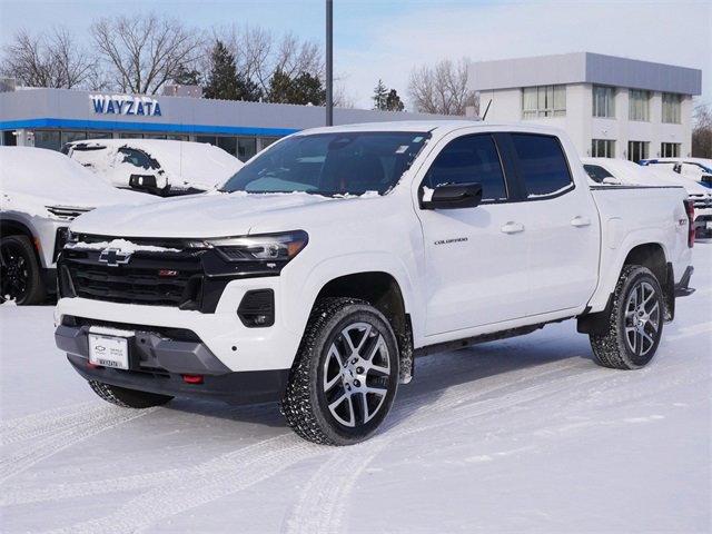 Used 2024 Chevrolet Colorado Z71 with VIN 1GCPTDEK5R1138759 for sale in Wayzata, Minnesota