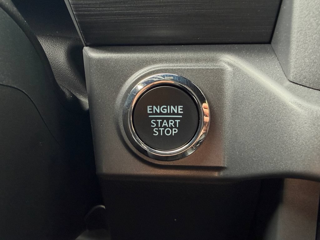 2025 Ford F-150 XLT - Photo 27