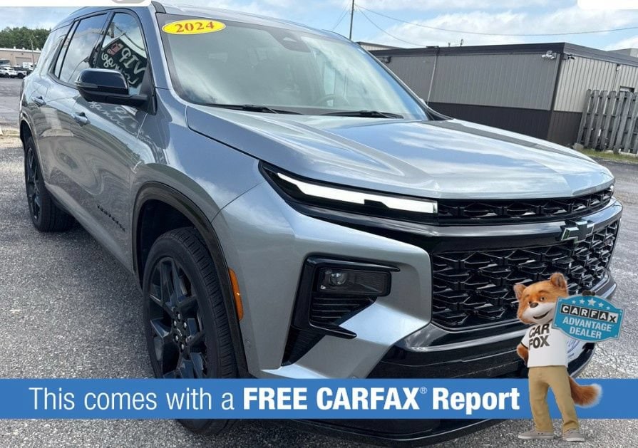 Used 2024 Chevrolet Traverse RS with VIN 1GNEVLKSXRJ192503 for sale in Wayzata, Minnesota