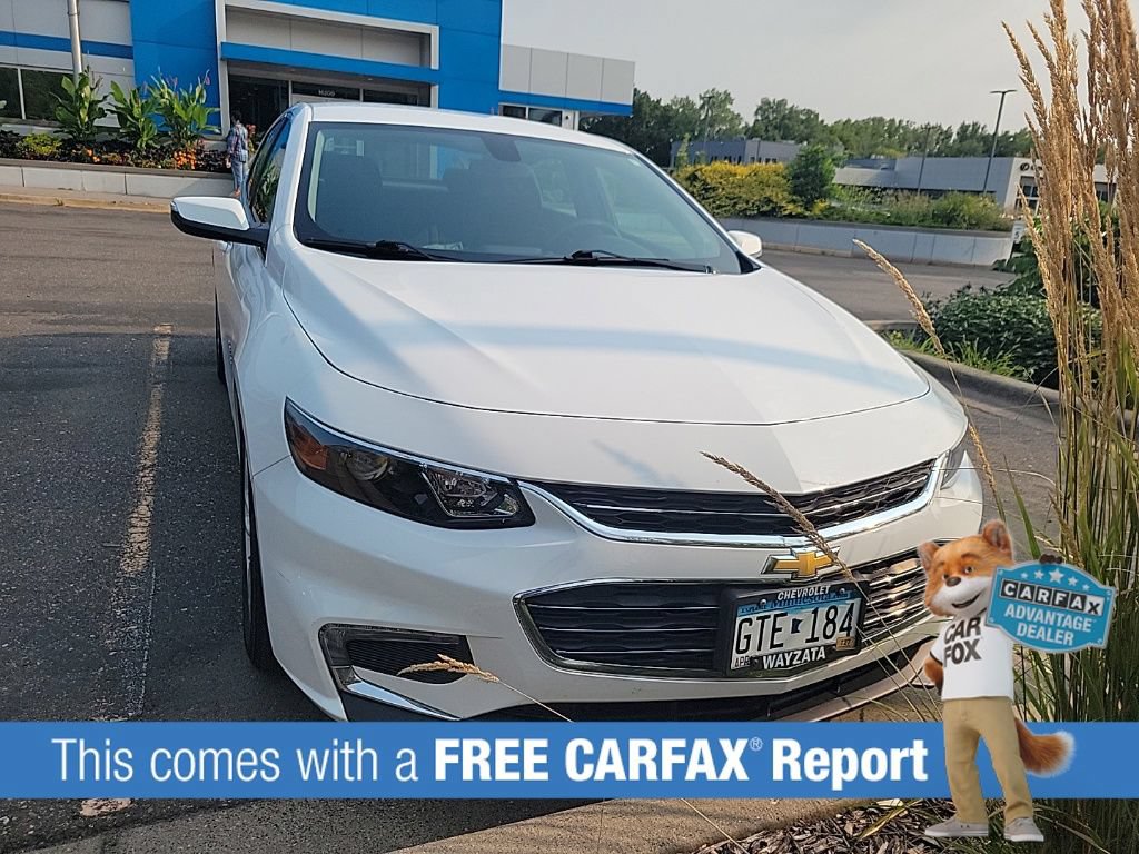 Used 2018 Chevrolet Malibu 1LT with VIN 1G1ZD5ST7JF267496 for sale in Wayzata, Minnesota