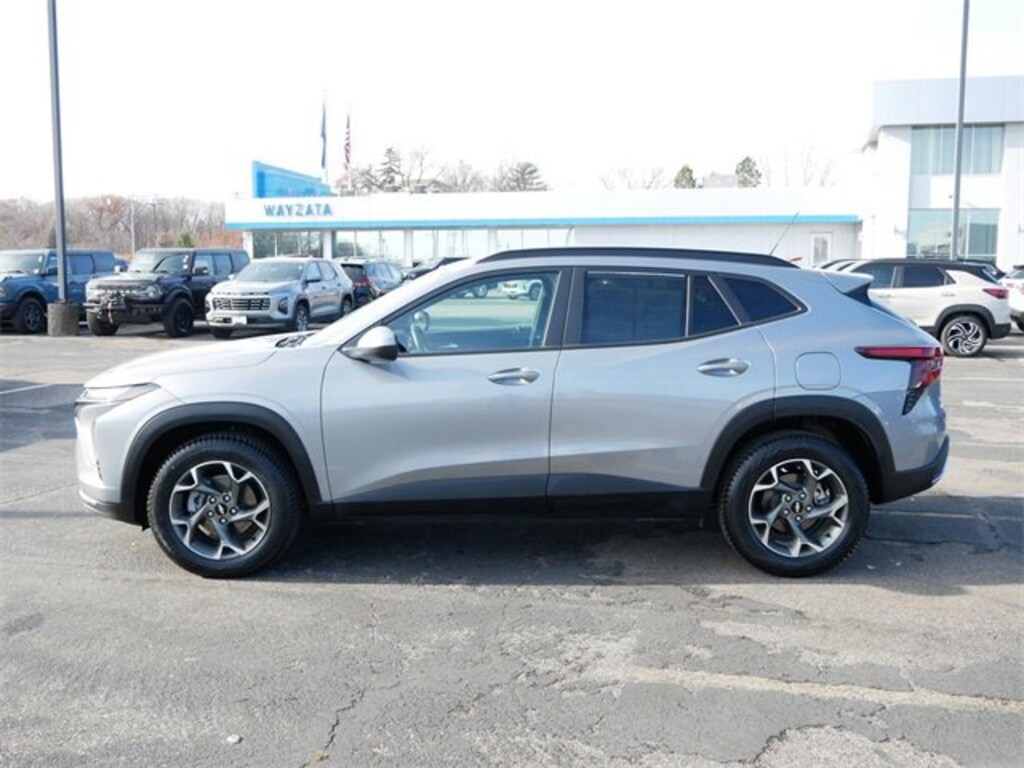 Used 2024 Chevrolet Trax LT SUV
