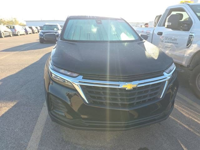 Used 2022 Chevrolet Equinox LT with VIN 3GNAXUEV9NL280496 for sale in Wayzata, Minnesota