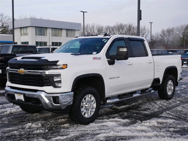 Used 2024 Chevrolet Silverado 2500HD LT with VIN 2GC4YNE79R1238749 for sale in Wayzata, Minnesota