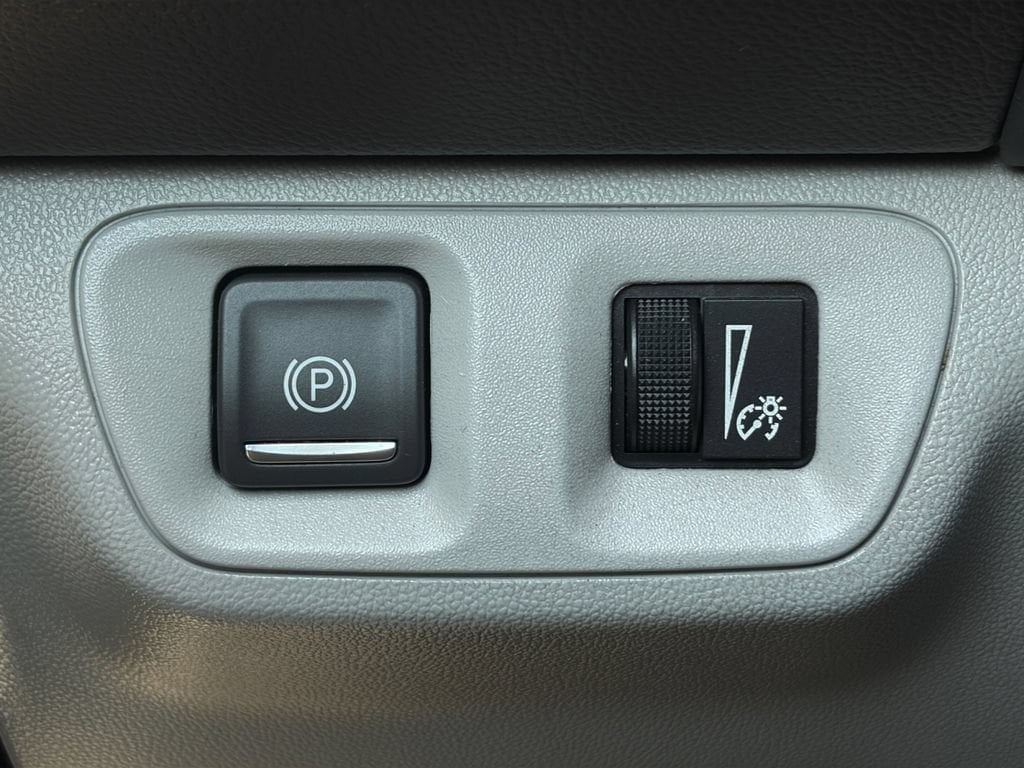 2023 GMC Acadia SLT - Photo 24