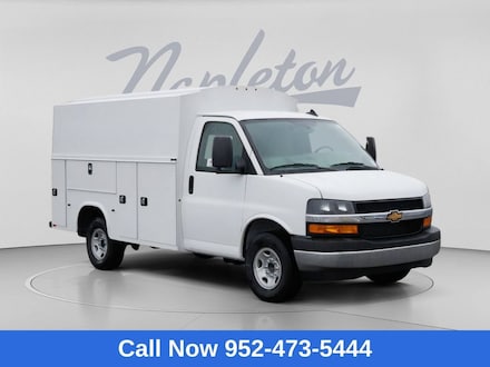 2025 Chevrolet Express Cutaway 3500 1WT Cutaway Van