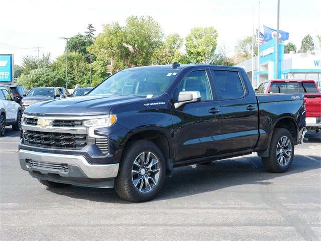 Used 2023 Chevrolet Silverado 1500 LT with VIN 1GCPDKEKXPZ334521 for sale in Wayzata, Minnesota