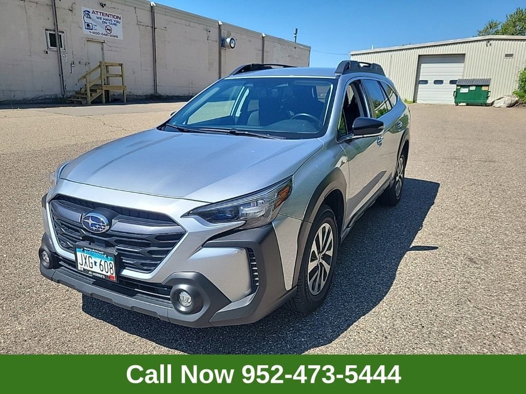 2023 Subaru Outback Premium's photo