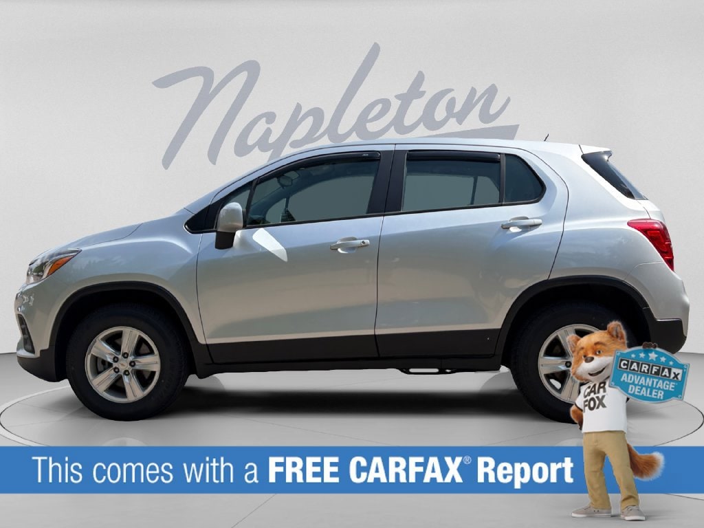 Used 2018 Chevrolet Trax LS with VIN KL7CJNSB0JB643232 for sale in Wayzata, Minnesota