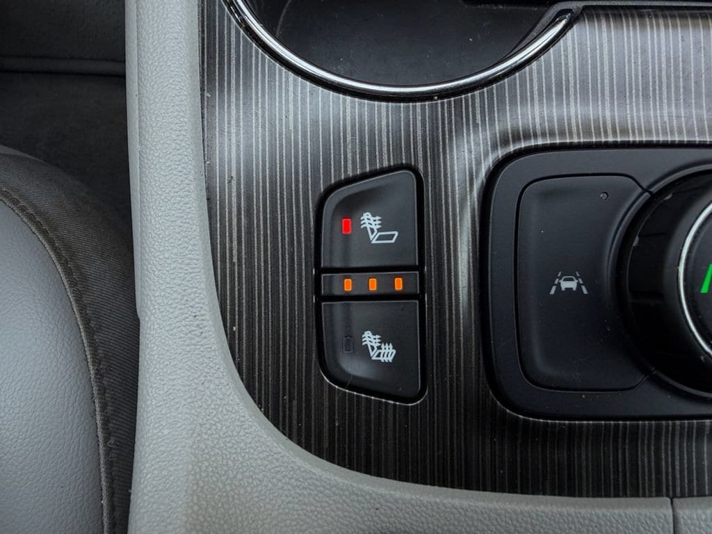 2023 GMC Acadia SLT - Photo 19