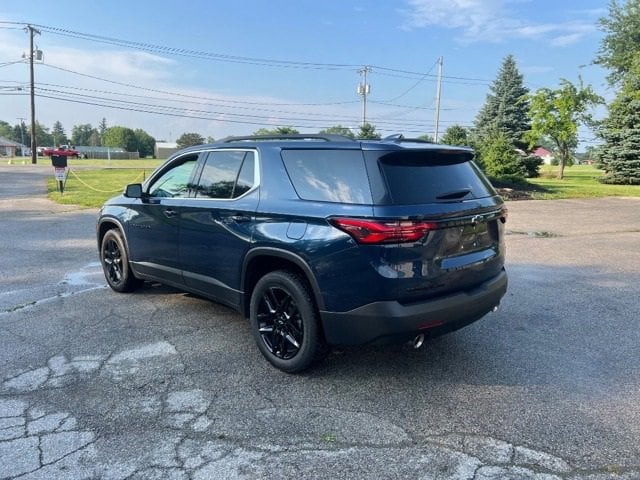 Used 2022 Chevrolet Traverse 3LT with VIN 1GNEVHKW2NJ171039 for sale in Wayzata, Minnesota