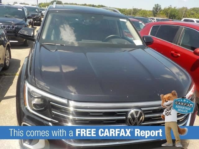 Used 2025 Volkswagen Atlas SEL with VIN 1V2BR2CA3SC576910 for sale in Wayzata, Minnesota