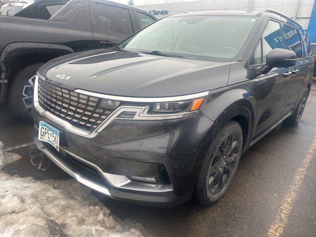 Used 2022 Kia Carnival SX Prestige with VIN KNDNE5H39N6066666 for sale in Wayzata, Minnesota