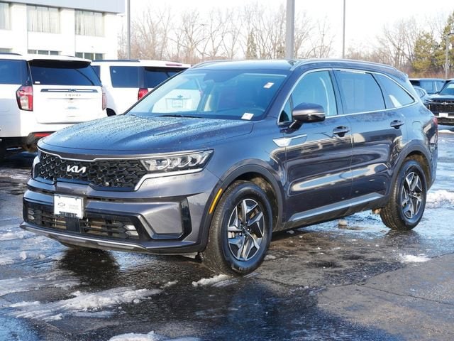 Used 2024 Kia Sorento EX Hybrid with VIN KNDRH4LG9R5235951 for sale in Wayzata, Minnesota