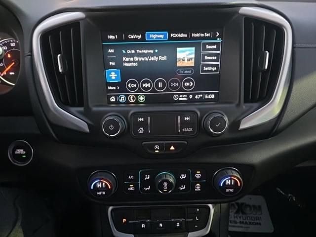 Used 2022 GMC Terrain SLT with VIN 3GKALVEVXNL201108 for sale in Wayzata, Minnesota