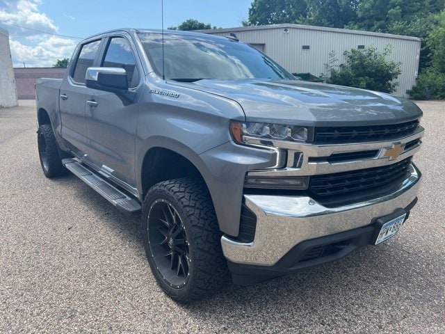 Used 2022 Chevrolet Silverado 1500 Limited LT with VIN 3GCUYDED8NG123075 for sale in Wayzata, Minnesota