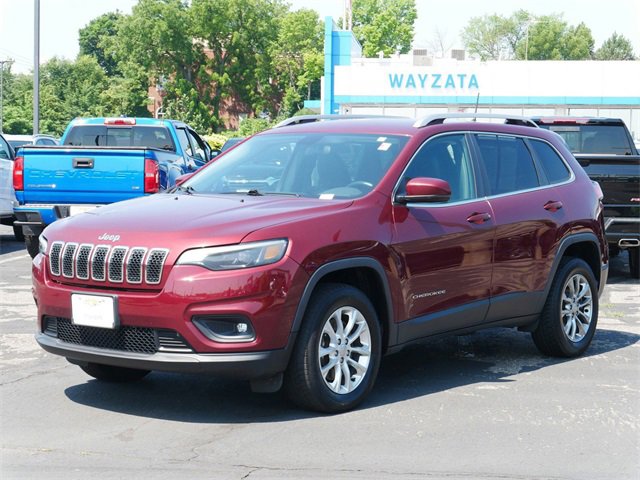 Used 2019 Jeep Cherokee Latitude Plus with VIN 1C4PJMLB5KD317199 for sale in Wayzata, MN