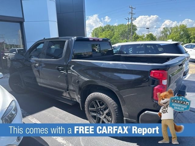 Used 2024 Chevrolet Silverado 1500 High Country with VIN 1GCUDJE88RZ334022 for sale in Wayzata, Minnesota