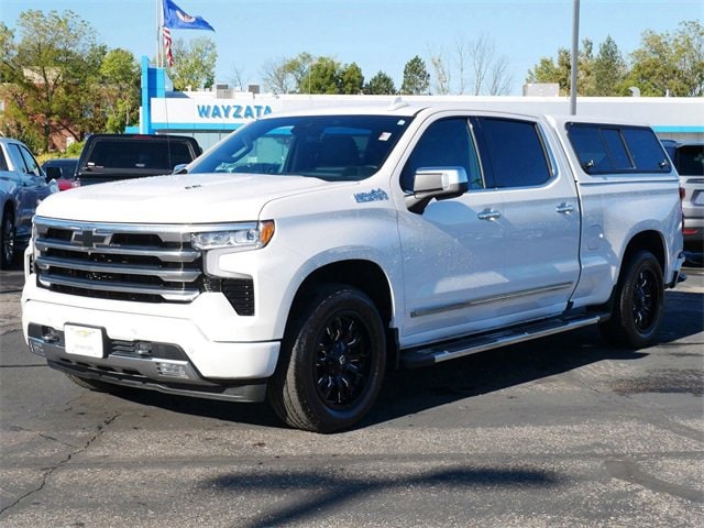 Used 2024 Chevrolet Silverado 1500 High Country with VIN 1GCUDJEL1RZ295200 for sale in Wayzata, Minnesota