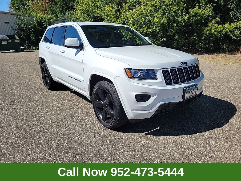Used 2015 Jeep Grand Cherokee Altitude with VIN 1C4RJFAG4FC677045 for sale in Wayzata, Minnesota