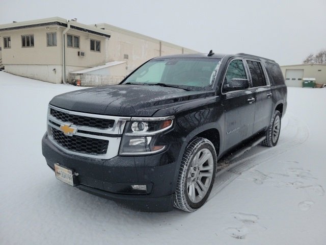 Used 2020 Chevrolet Suburban LT with VIN 1GNSKHKC0LR200828 for sale in Wayzata, Minnesota