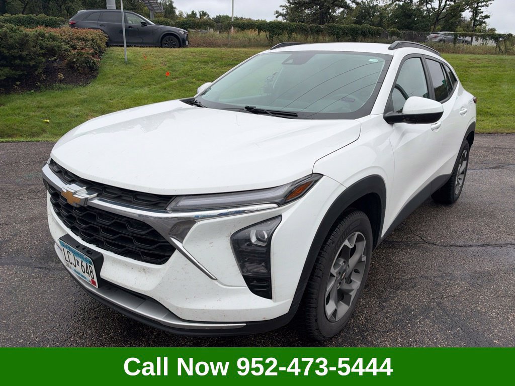 Used 2024 Chevrolet Trax LT with VIN KL77LHE22RC100754 for sale in Wayzata, Minnesota