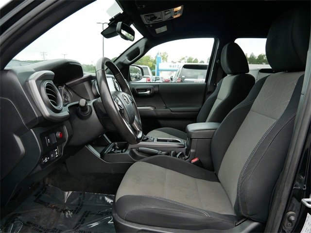 2021 Toyota Tacoma SR5 photo 8