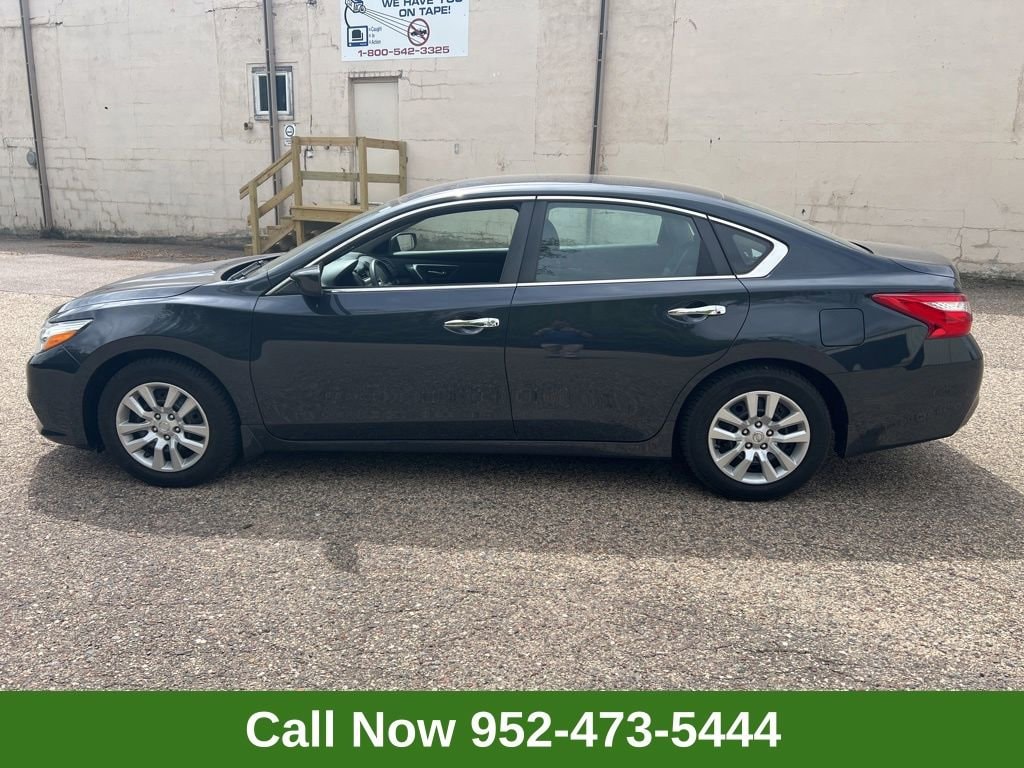 2017 Nissan Altima 2.5 S's photo