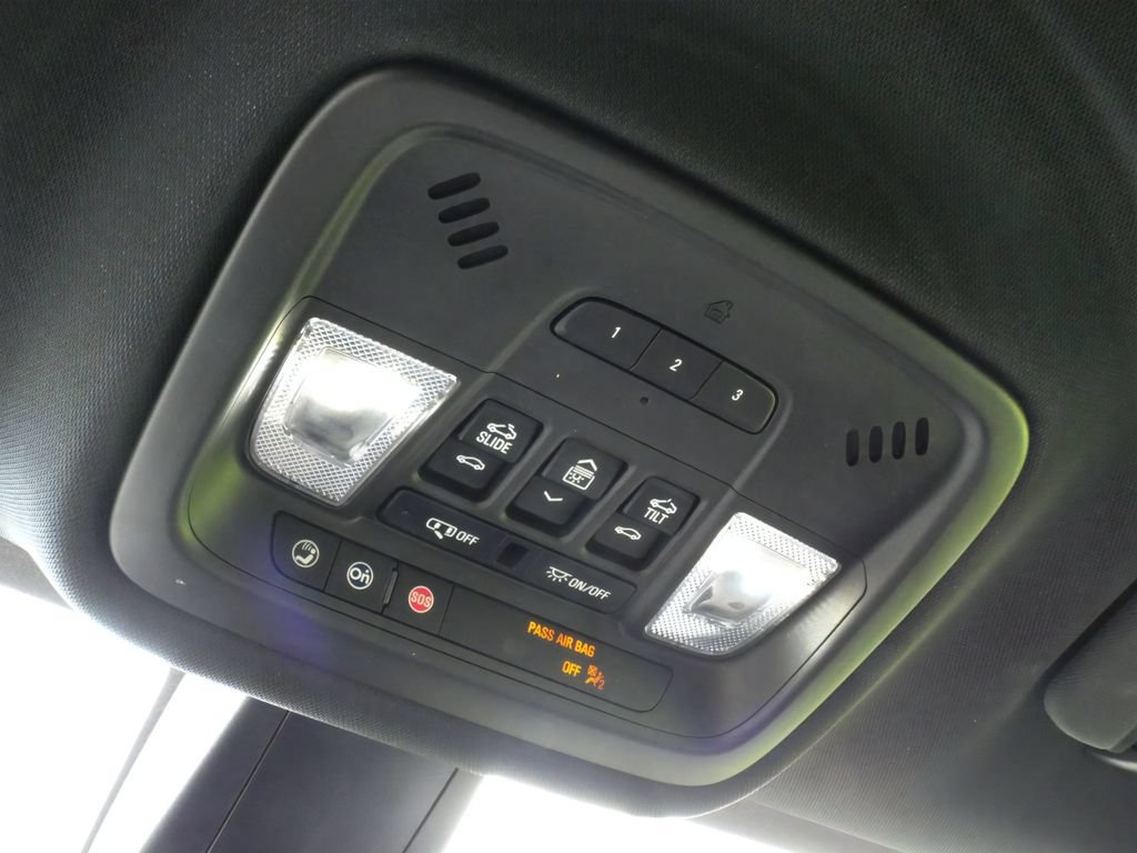 2023 Chevrolet Traverse RS - Photo 16